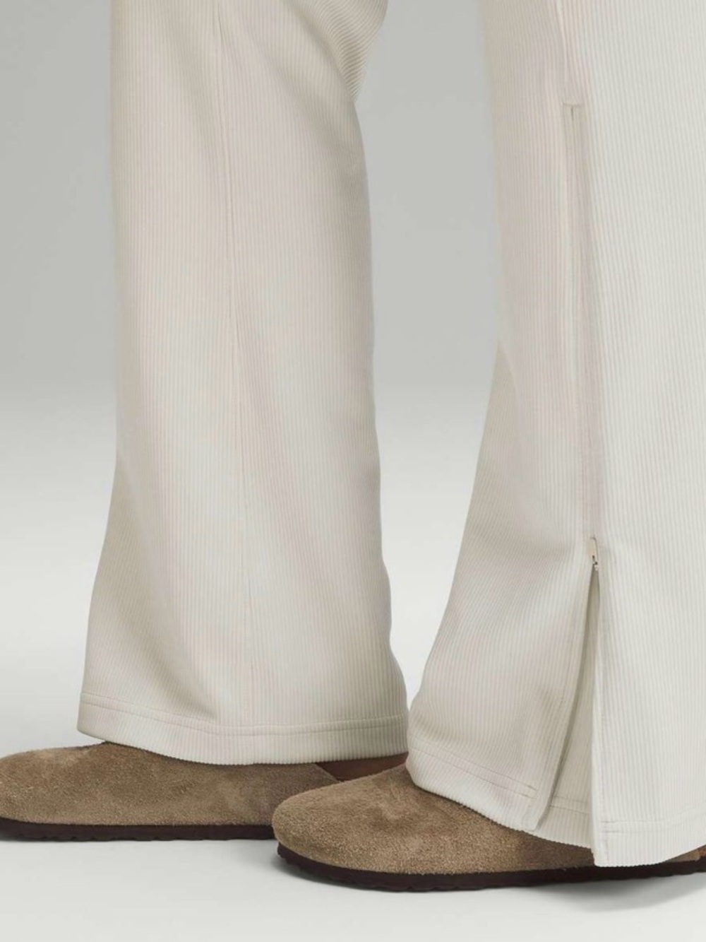 🌺LULULEMON $148 Ribbed flare zip pants softstreme in bone size 6🌺